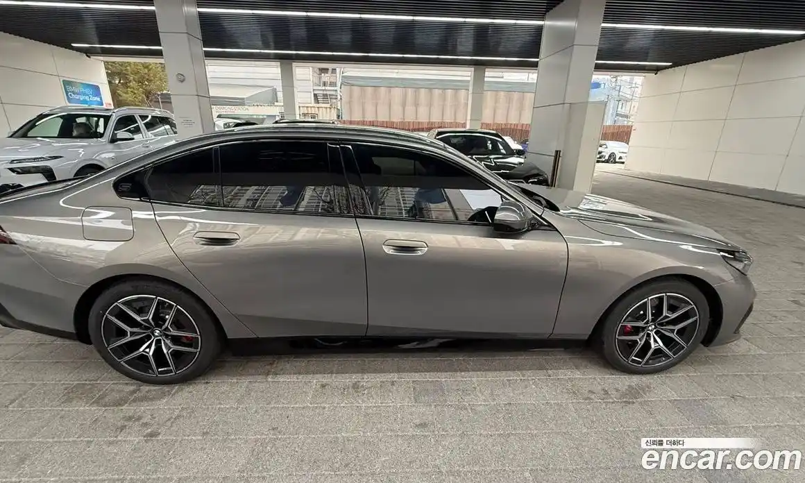 BMW 5-Series 2026 2.0 Автомат в Москве № 383968, фото 8