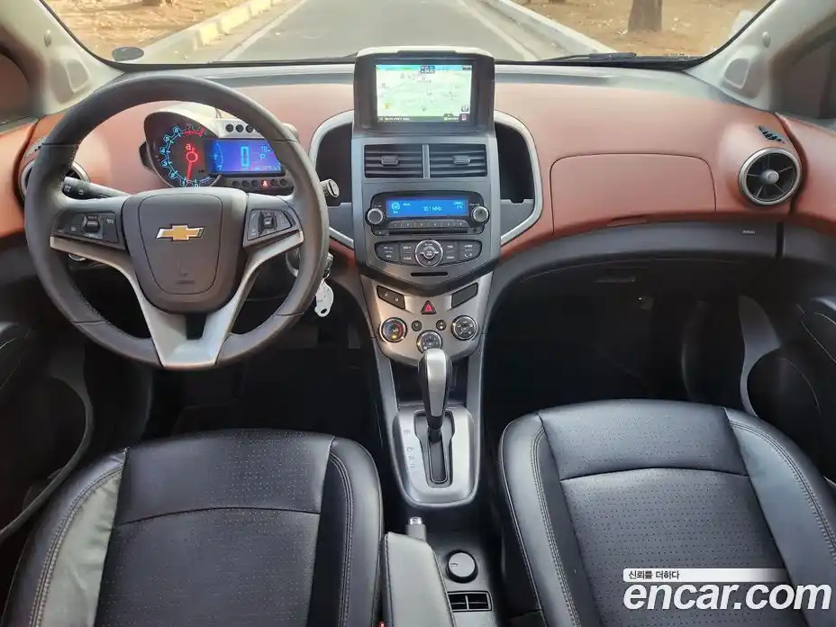 Chevrolet Aveo 2014 1.6 Автомат в Москве № 38711, фото 13