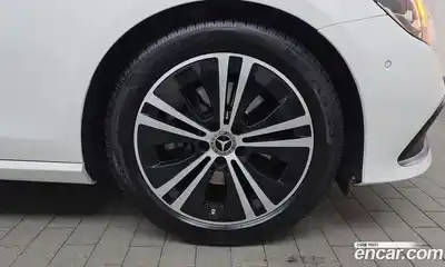 Mercedes-Benz E-Class 2021 2.0 Автомат в Москве № 390263, миниатюра 5