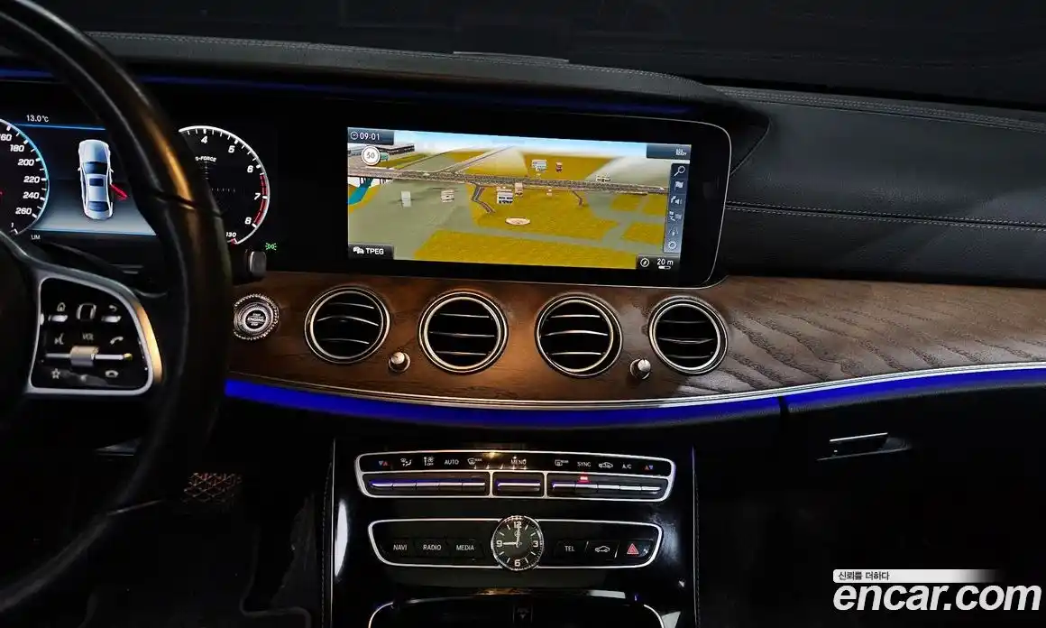 Mercedes-Benz E-Class 2019 2.0 Автомат в Москве № 390791, фото 14