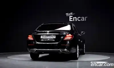 Mercedes-Benz E-Class 2019 2.0 Автомат в Москве № 390791, миниатюра 4