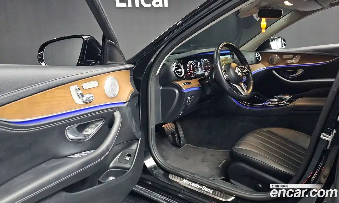 Mercedes-Benz E-Class 2019 2.0 Автомат в Москве № 390791, фото 10