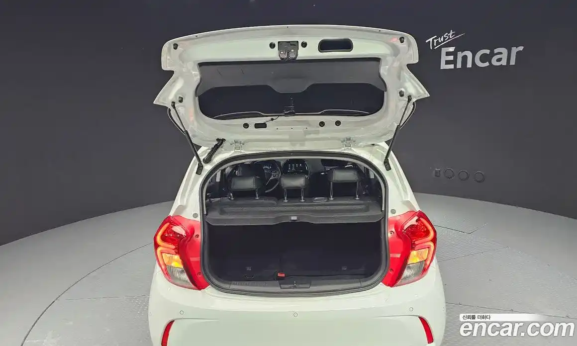 Chevrolet Spark 2022 1.0 Автомат в Москве № 411376, фото 20