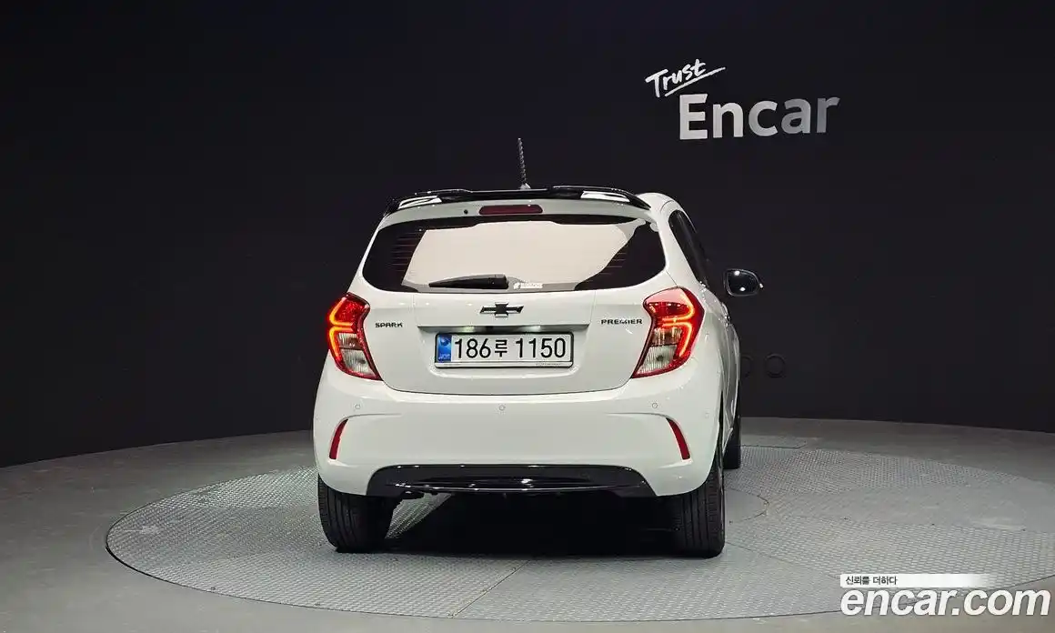 Chevrolet Spark 2022 1.0 Автомат в Москве № 411376, фото 4