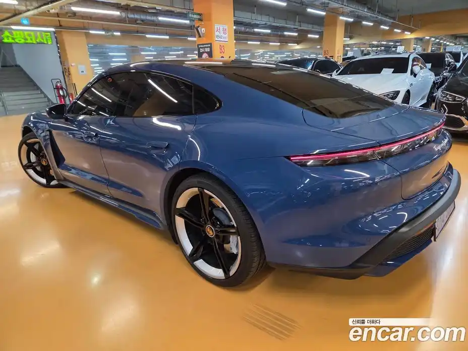 Porsche Taycan 2024 0.1 Автомат в Москве № 415647, фото 5