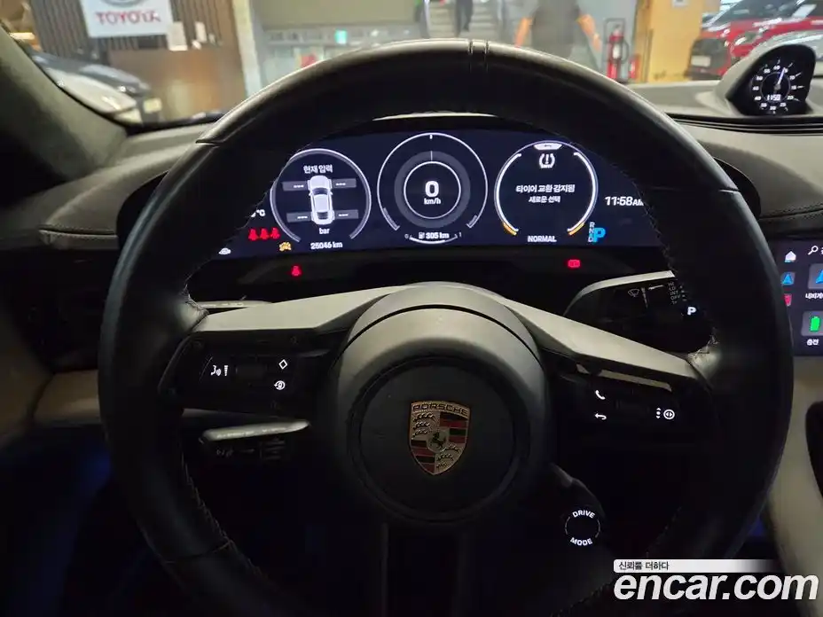 Porsche Taycan 2024 0.1 Автомат в Москве № 415647, фото 7