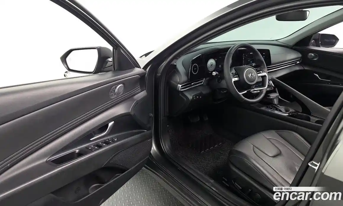 Hyundai Avante 2023 1.6 Автомат в Москве № 44361, фото 11