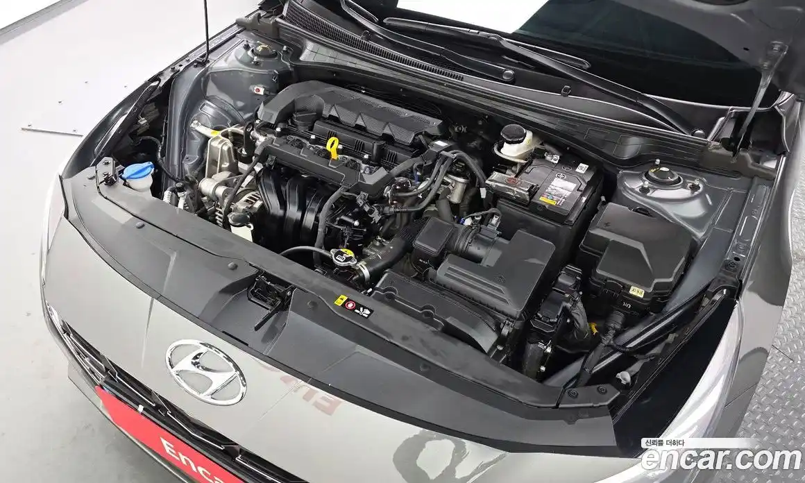 Hyundai Avante 2023 1.6 Автомат в Москве № 44361, фото 6