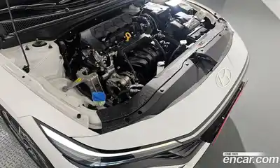 Hyundai Avante 2024 1.6 Автомат в Москве № 47680, миниатюра 2