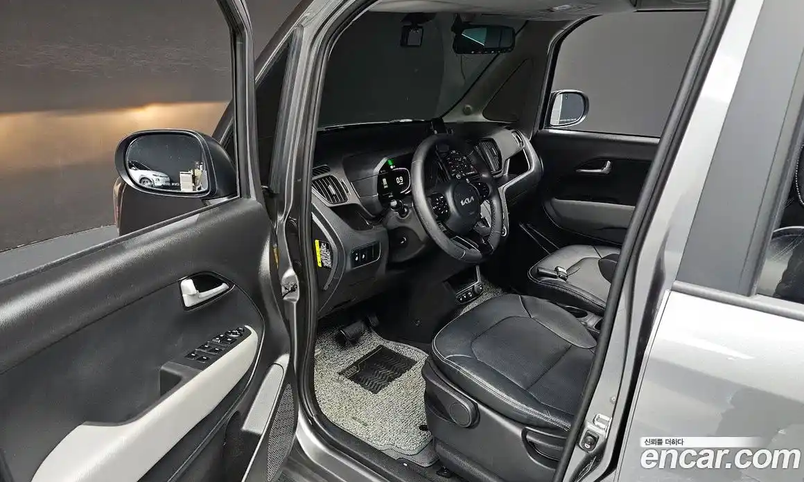 Kia Ray 2023 1.0 Автомат в Москве № 74728, фото 15