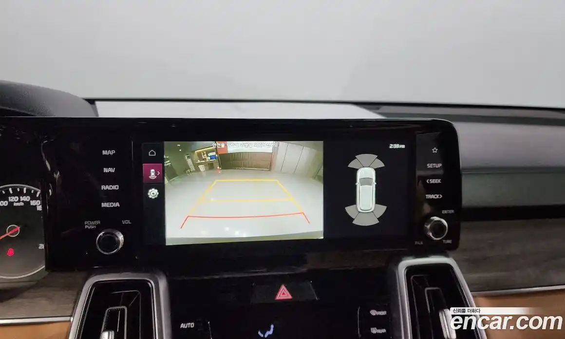 Kia Sorento 2023 1.6 Автомат в Москве № 101445, фото 1