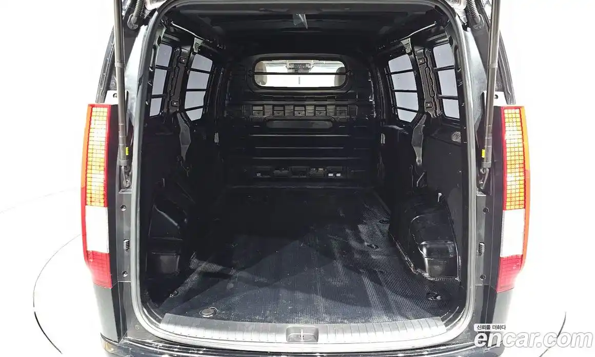 Hyundai Staria 2025 2.2 Автомат в Москве № 10443, фото 19