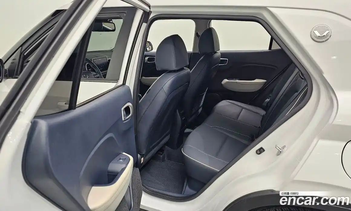 Hyundai Venue 2023 1.6 Автомат в Москве № 108883, фото 12