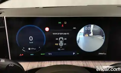 Hyundai Santa Fe 2024 1.6 Автомат в Москве № 109238, миниатюра 2