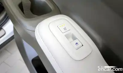 Hyundai Santa Fe 2024 1.6 Автомат в Москве № 109238, миниатюра 4