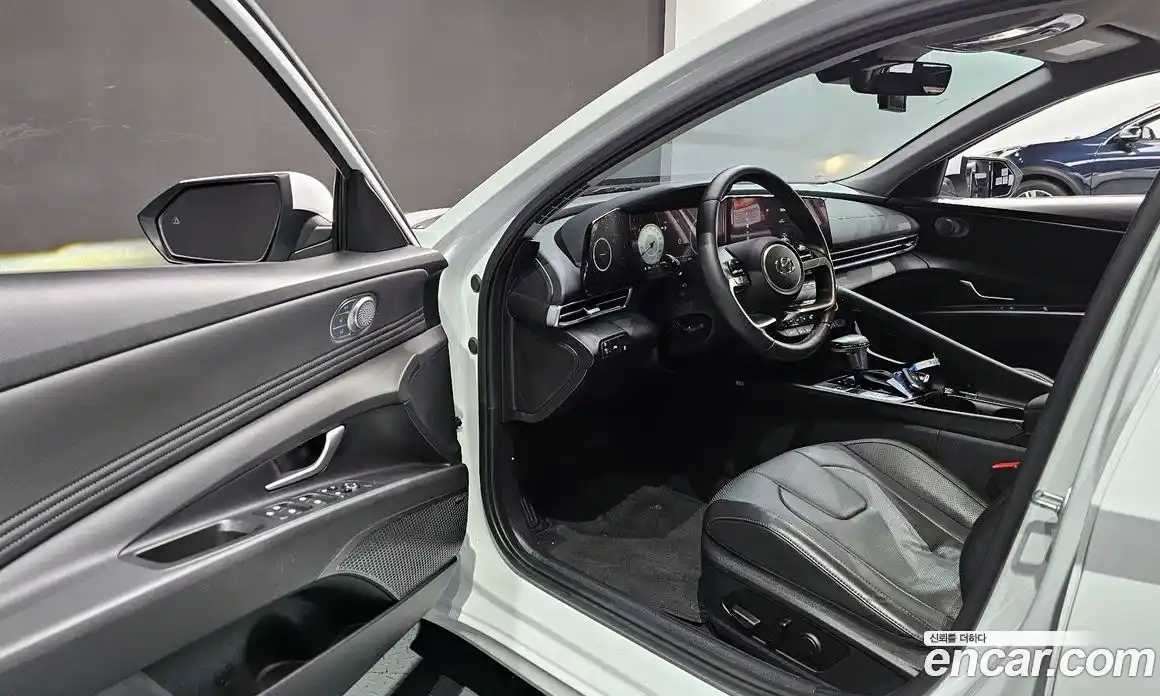 Hyundai Avante 2023 1.6 Автомат в Москве № 110280, фото 11