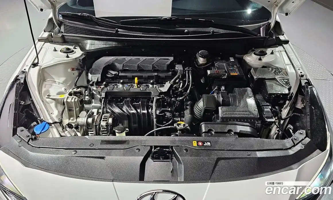 Hyundai Avante 2023 1.6 Автомат в Москве № 110280, фото 6