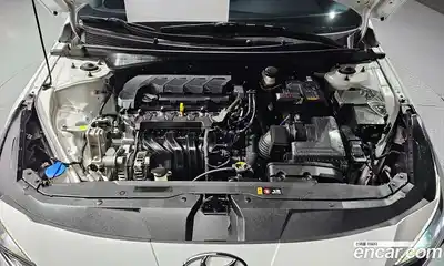 Hyundai Avante 2023 1.6 Автомат в Москве № 110280, миниатюра 6