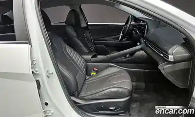 Hyundai Avante 2023 1.6 Автомат в Москве № 110280, миниатюра 10