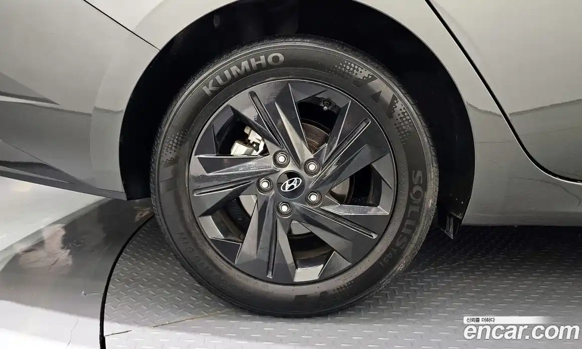 Hyundai Avante 2023 1.6 Автомат в Москве № 111948, фото 6