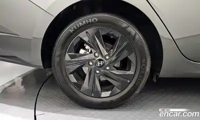 Hyundai Avante 2023 1.6 Автомат в Москве № 111948, миниатюра 6