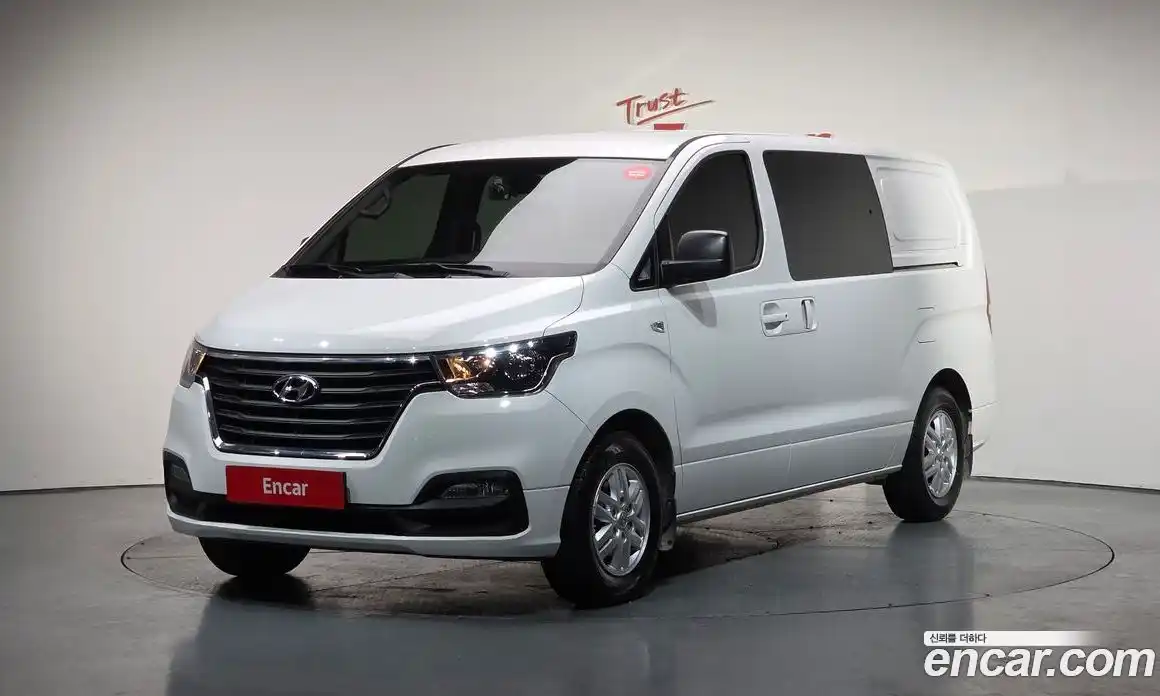 Hyundai Starex 2021 2.5 Автомат в Москве № 112442, фото 16