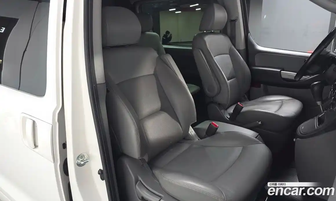 Hyundai Starex 2021 2.5 Автомат в Москве № 112442, фото 17