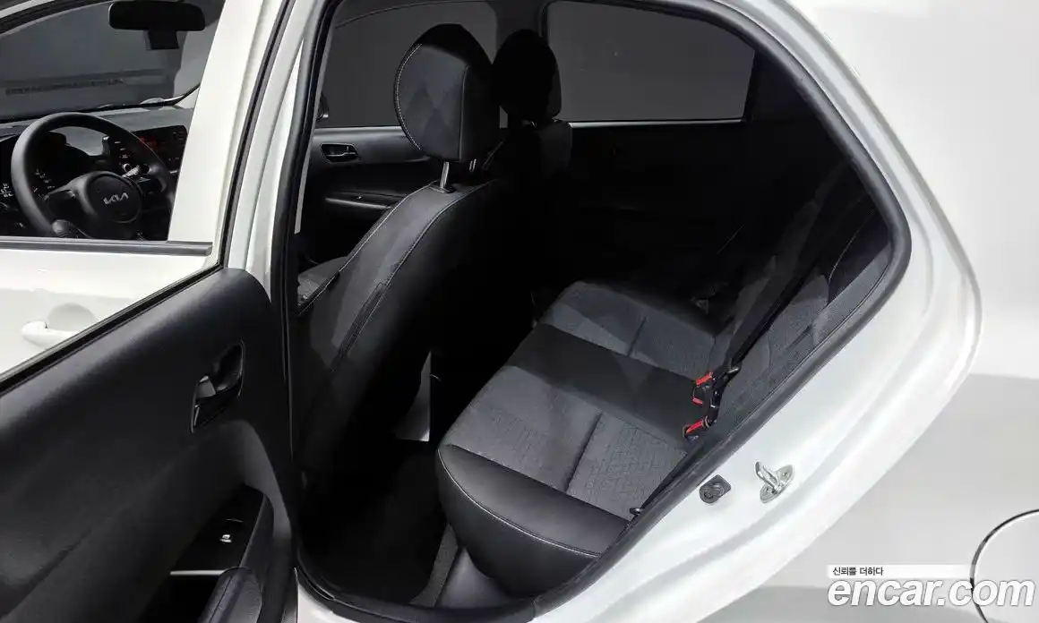 Kia Morning 2022 1.0 Автомат в Москве № 114888, фото 13