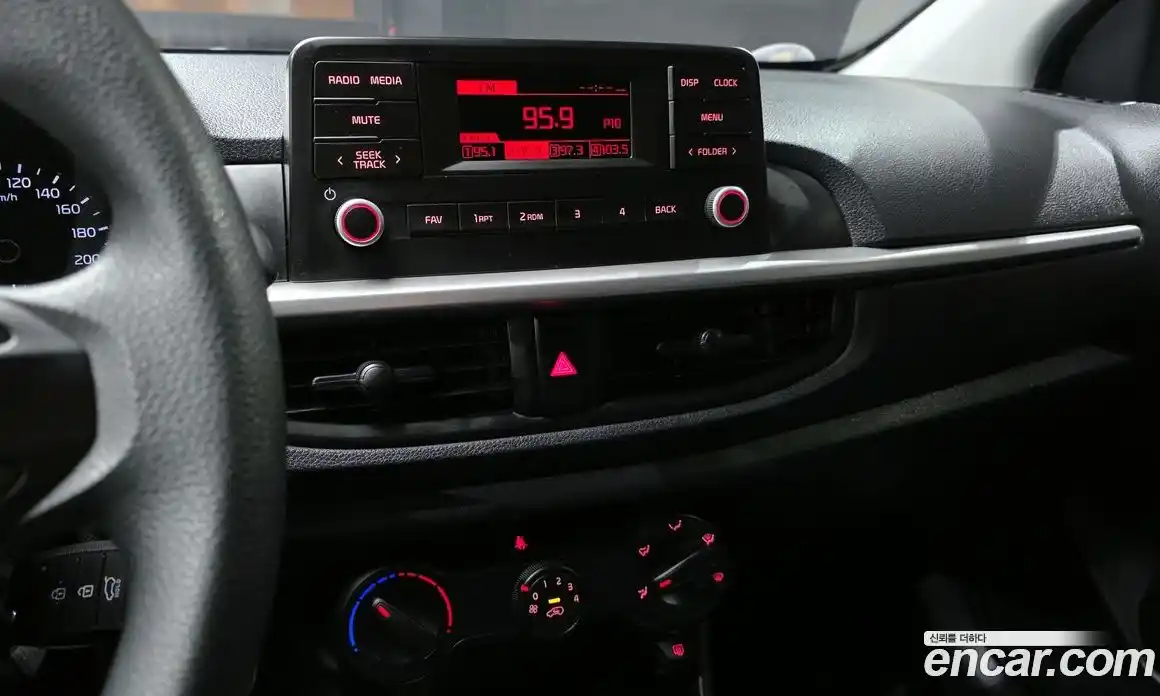 Kia Morning 2022 1.0 Автомат в Москве № 114888, фото 20