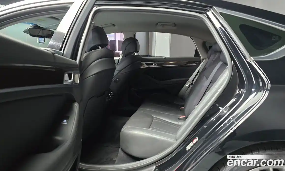 Genesis G80 2017 3.3 Автомат в Москве № 117862, фото 18