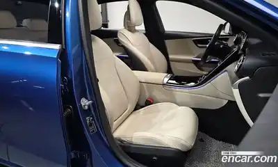 Mercedes-Benz C-Class 2023 2.0 Автомат в Москве № 137632, миниатюра 4