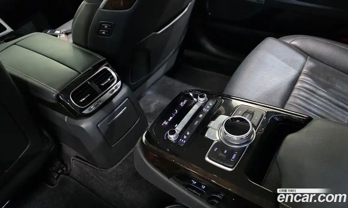 Genesis G90 2019 3.8 Автомат в Москве № 14166, фото 13