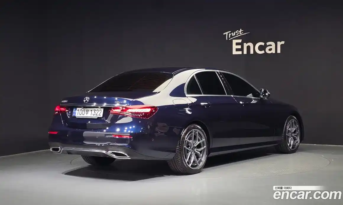 Mercedes-Benz E-Class 2021 1.9 Автомат в Москве № 142430, фото 14