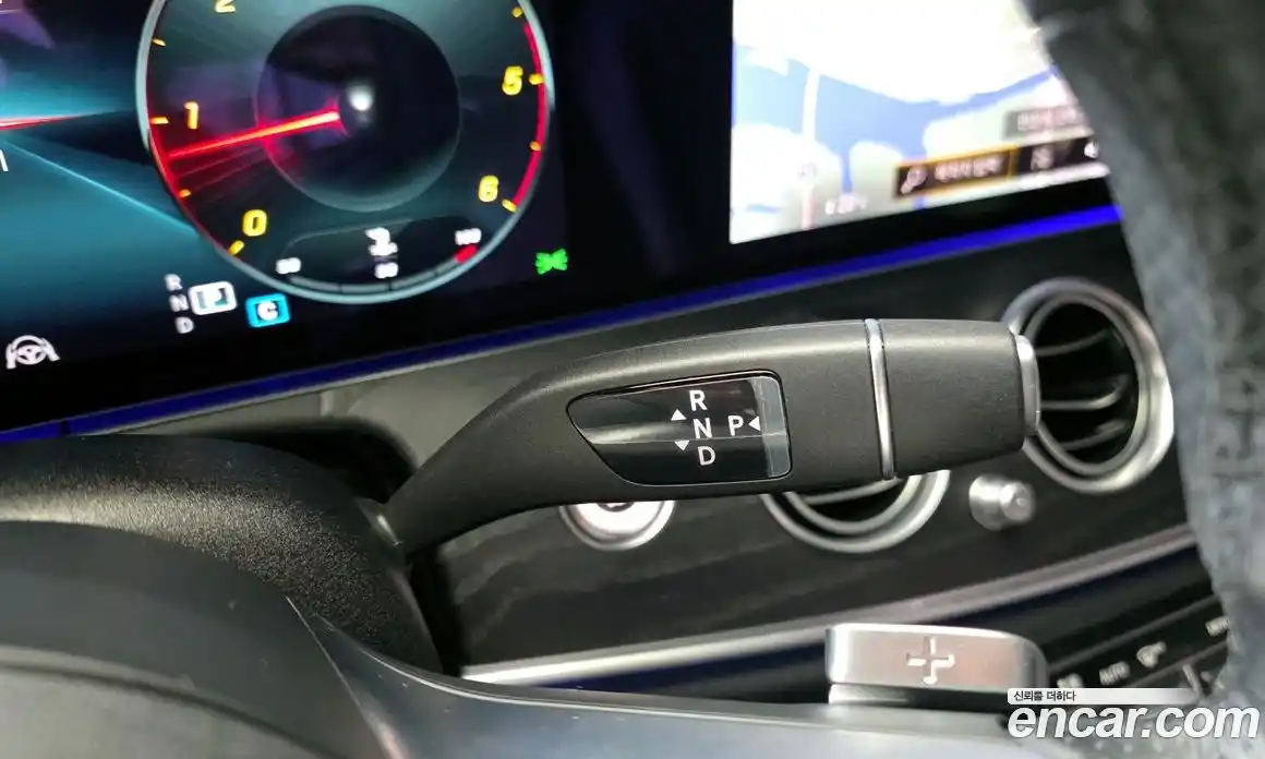 Mercedes-Benz E-Class 2021 1.9 Автомат в Москве № 142430, фото 20