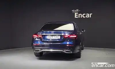 Mercedes-Benz E-Class 2021 1.9 Автомат в Москве № 142430, миниатюра 2