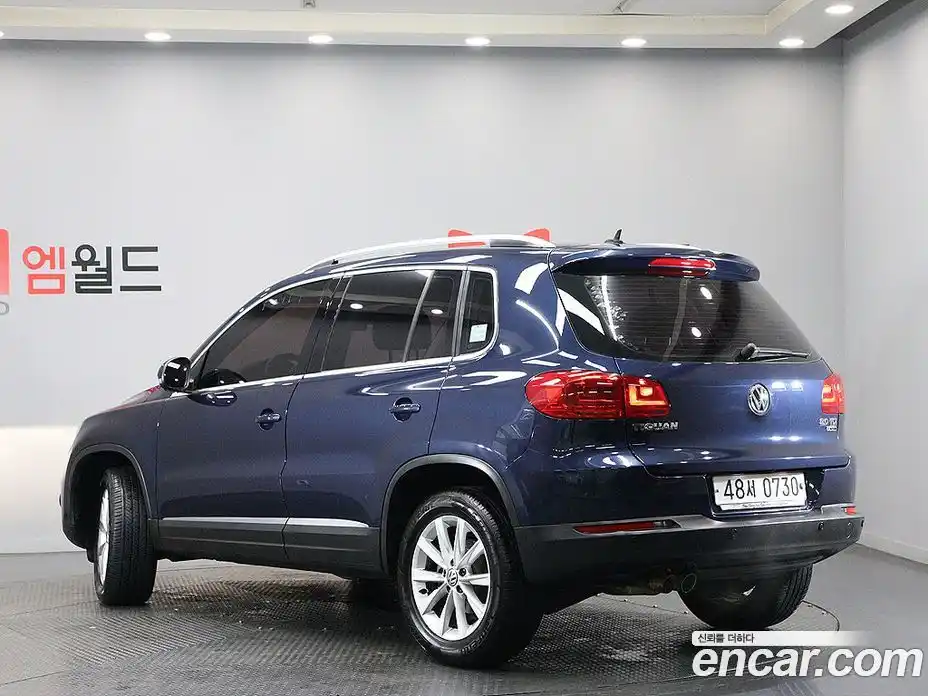 Volkswagen Tiguan 2016 2.0 Автомат в Москве № 147523, фото 4