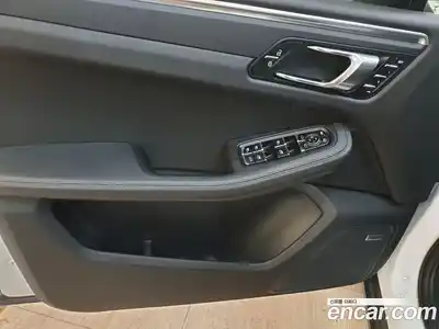 Porsche Macan 2019 2.0 Автомат в Москве № 151926, миниатюра 7