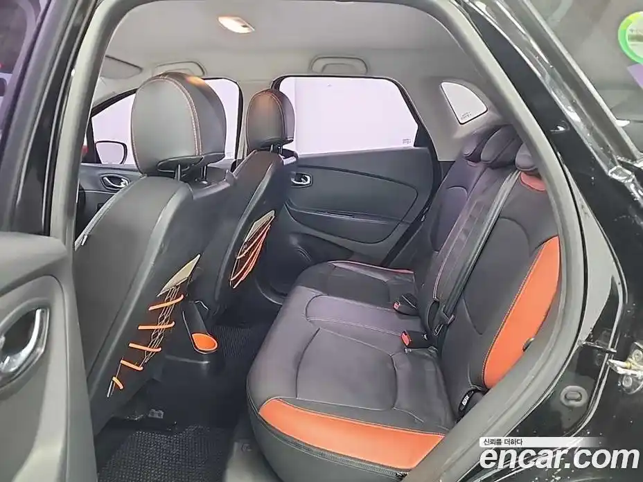 Renault QM3 2015 1.5 Автомат в Москве № 152664, фото 12