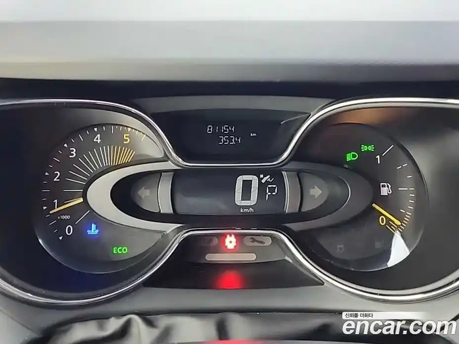 Renault QM3 2015 1.5 Автомат в Москве № 152664, фото 6