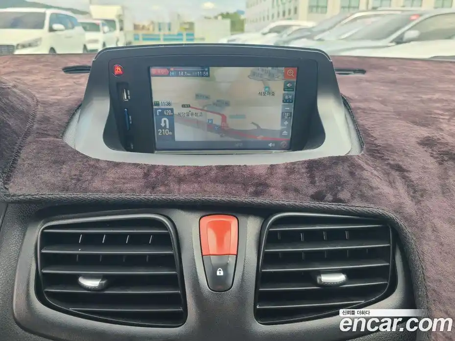 Renault SM3 2010 1.6 Автомат в Москве № 153122, фото 14