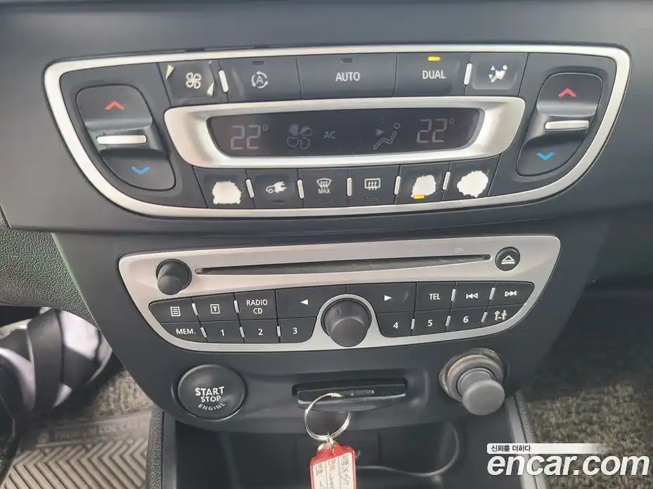 Renault SM3 2010 1.6 Автомат в Москве № 153122, фото 16