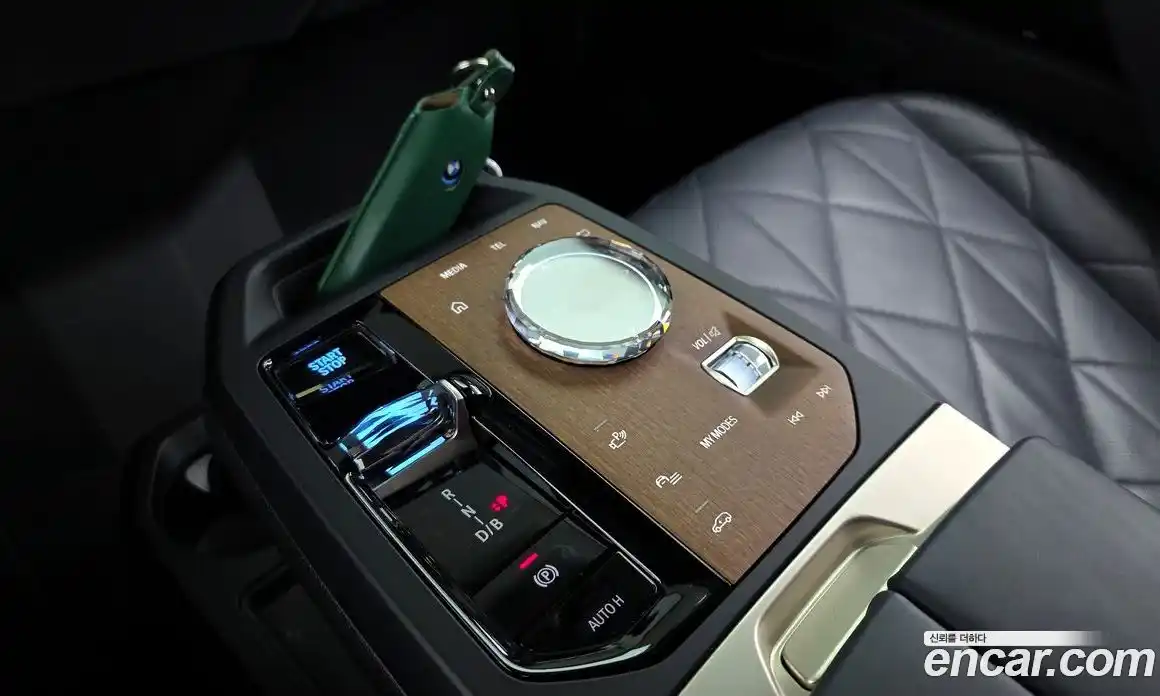 BMW iX 2023 0.3 Автомат в Москве № 157148, фото 3