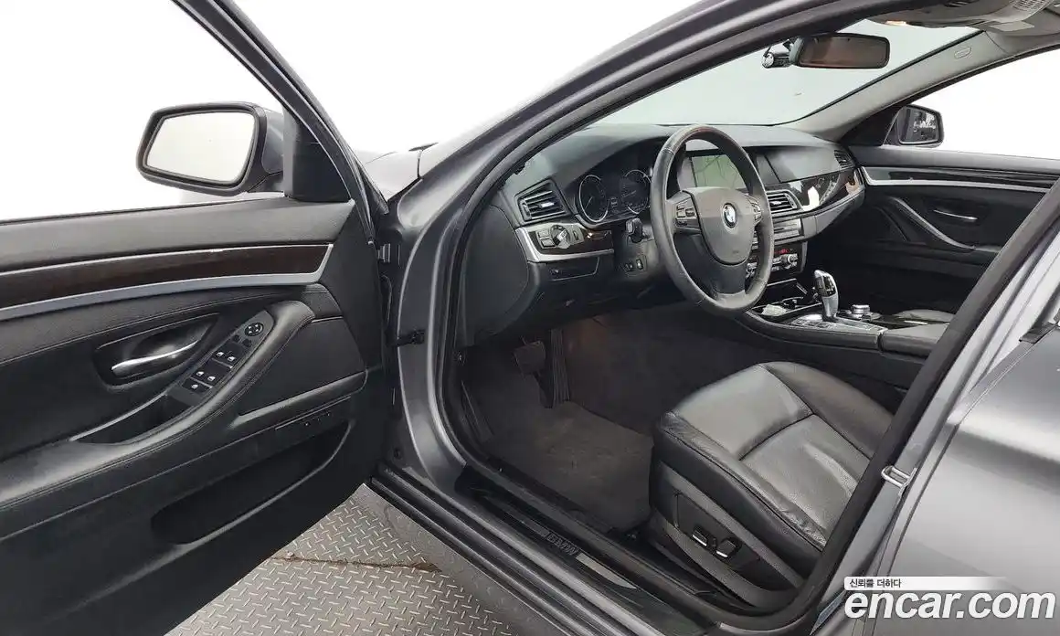 BMW 5-Series 2013 2.0 Автомат в Москве № 157473, фото 3