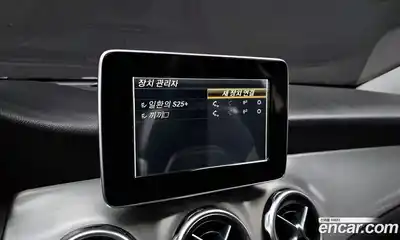 Mercedes-Benz GLA-Class 2019 2.0 Автомат в Москве № 160782, миниатюра 11