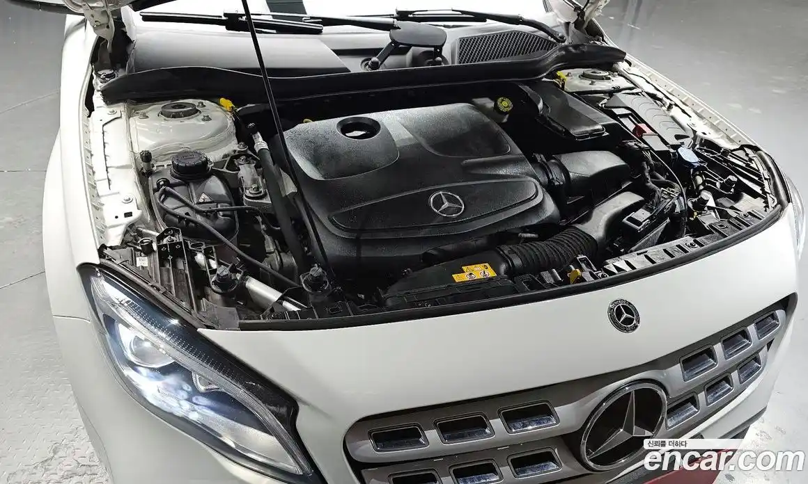 Mercedes-Benz GLA-Class 2019 2.0 Автомат в Москве № 160782, фото 15