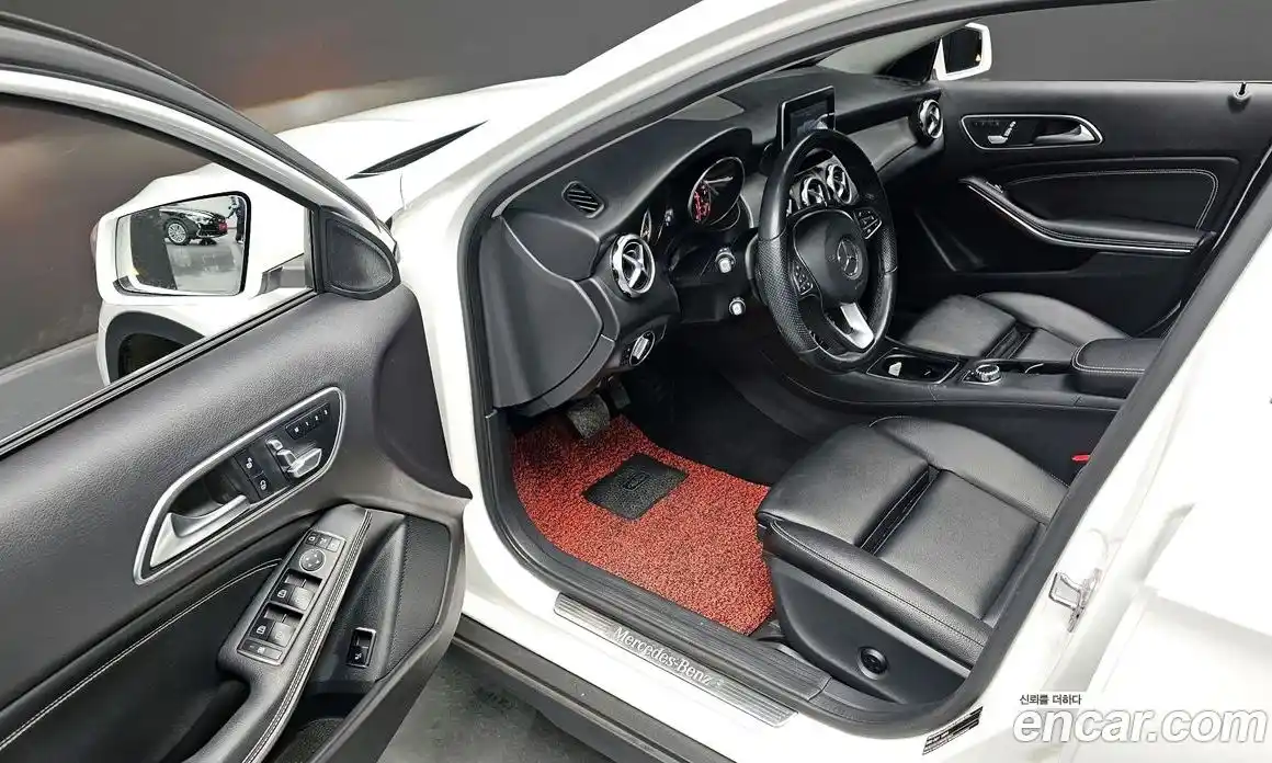 Mercedes-Benz GLA-Class 2019 2.0 Автомат в Москве № 160782, фото 4