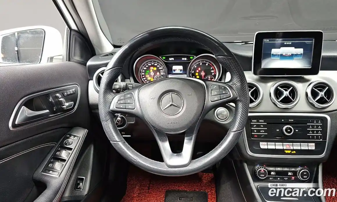 Mercedes-Benz GLA-Class 2019 2.0 Автомат в Москве № 160782, фото 9