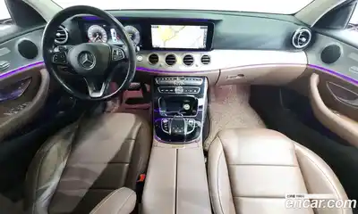 Mercedes-Benz E-Class 2017 2.0 Автомат в Москве № 160847, миниатюра 4