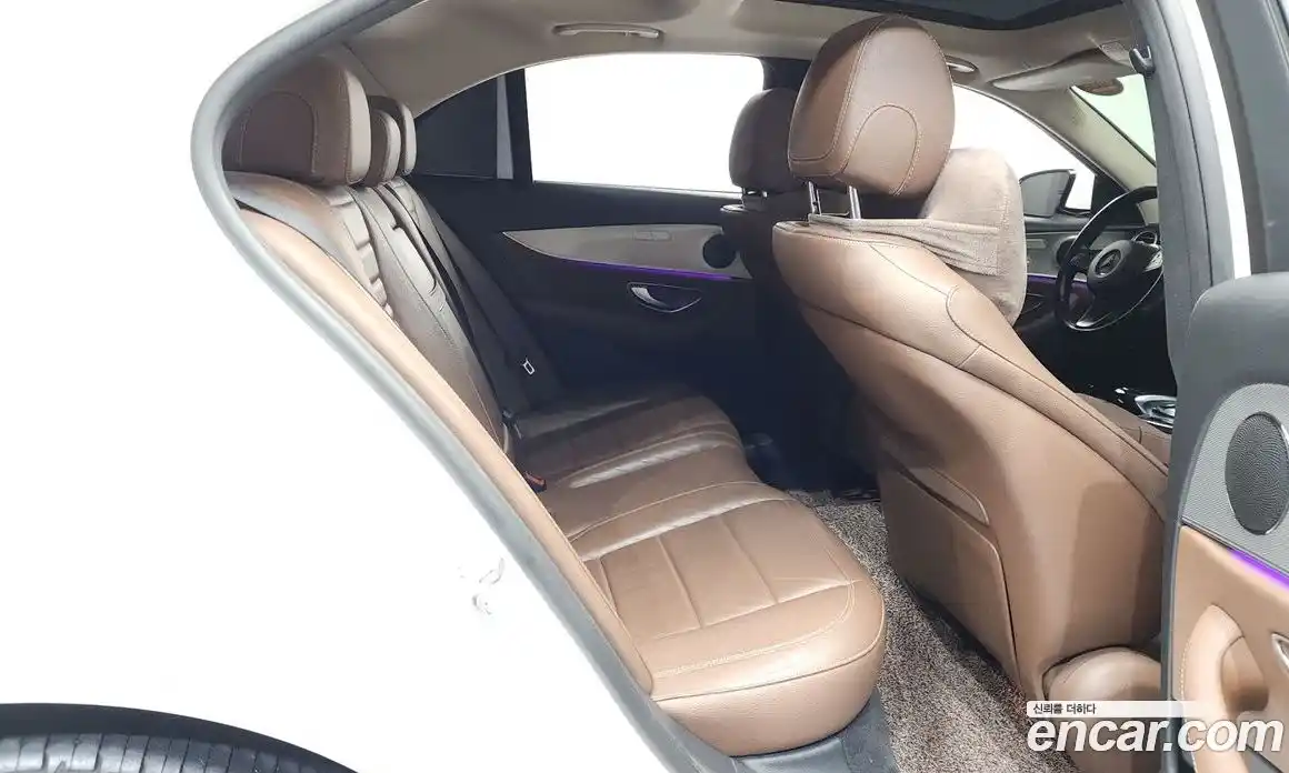 Mercedes-Benz E-Class 2017 2.0 Автомат в Москве № 160847, фото 5