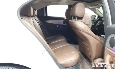 Mercedes-Benz E-Class 2017 2.0 Автомат в Москве № 160847, миниатюра 5